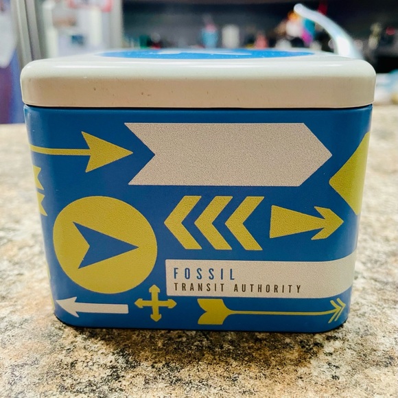 Fossil watch tin case - Picture 4 of 4